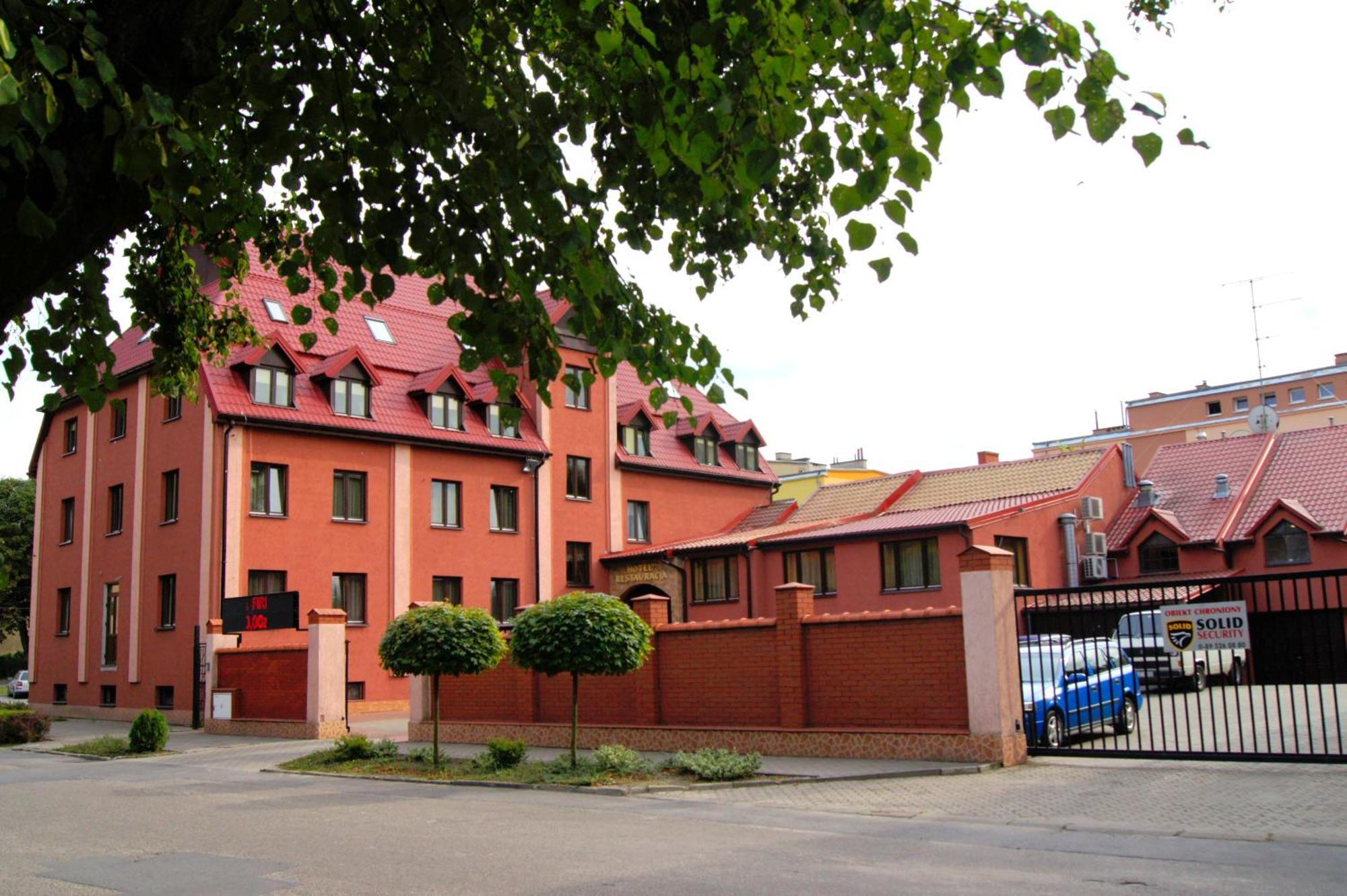 Hotel Krystyna Щитно Экстерьер фото